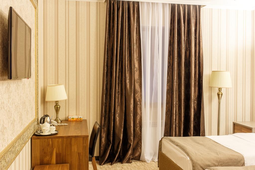 Astor Hotel & Spa Bishkek Room photo