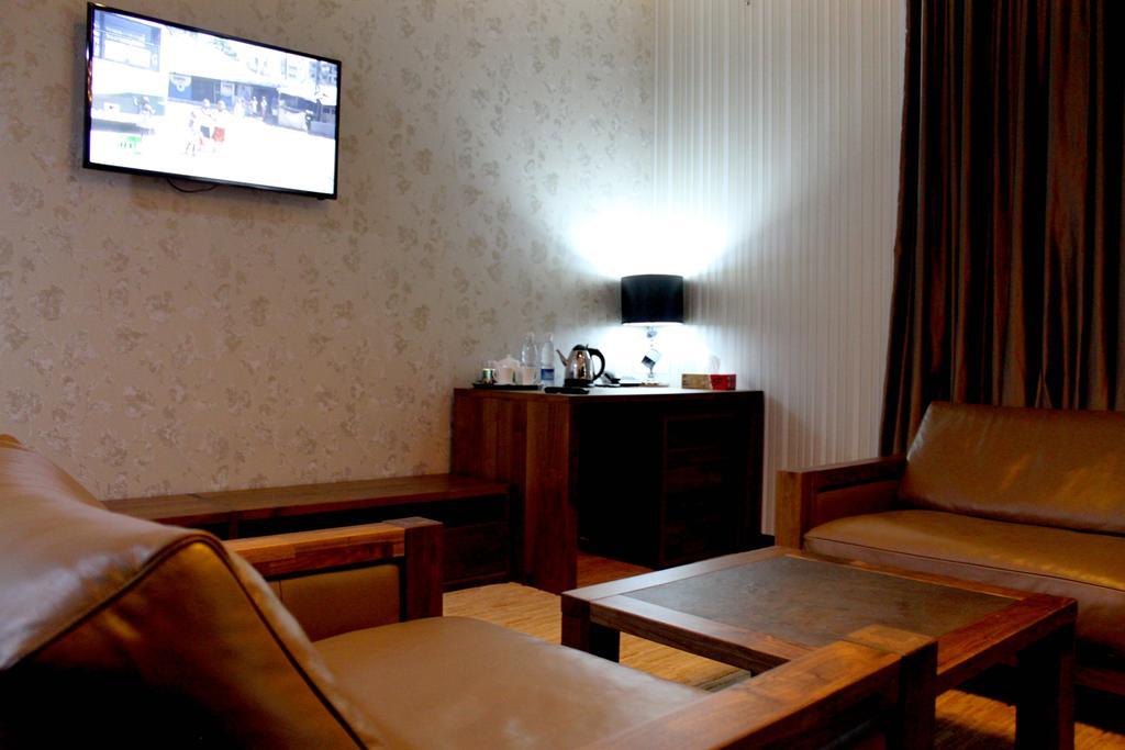 Astor Hotel & Spa Bishkek Exterior photo